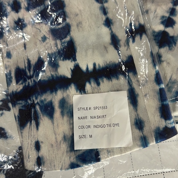🆕Generation Love Nia Indigo Silk Spandex Tie Dye Faux Wrap Skirt Med Available - Picture 10 of 12